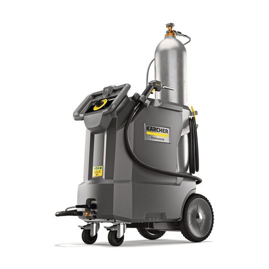 Optisch eine Mischung aus Industriesauger und MIG-Schweißgerät: Der Ice Blaster IB 10/8 L2P von Kärcher ist kompakt und überaus mobil.