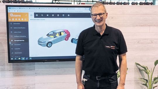 Erik Jahn ist bei Solera Audatex Autoonline in Deutschland verantwortlich für die Geschäftsentwicklung und strategische Projekte. Erik Jahn ist bei Solera Audatex Autoonline in Deutschland verantwortlich für die Geschäftsentwicklung und strategische Projekte.