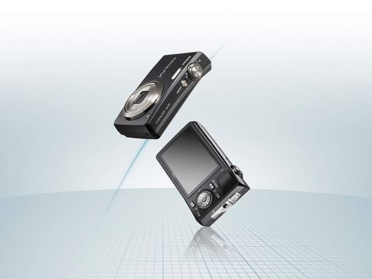 Die Coolpix S630 ist mit einem mechanischen Bildstabilisator ausgerüstet und bietet siebenfachen optischen Zoom. Die Coolpix S630 ist mit einem mechanischen Bildstabilisator ausgerüstet und bietet siebenfachen optischen Zoom.