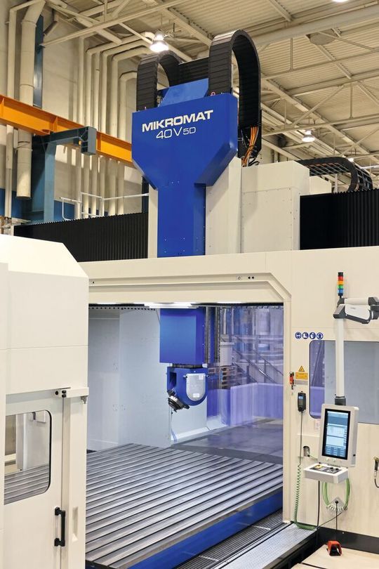 Trotz ihrer Größe bearbeiten die Portalmaschinen hochgenau. Dafür ist in der Konstruktion die entsprechende Software nötig, die das unterstützt.