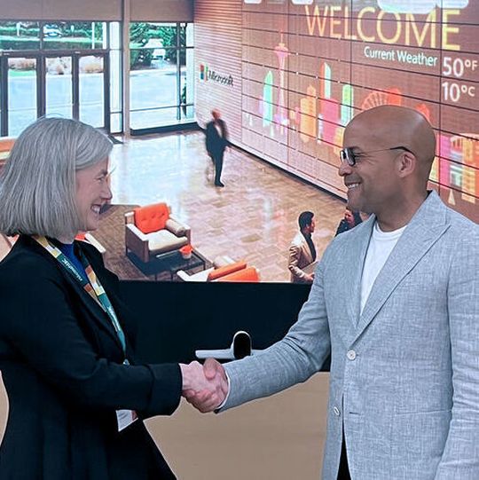 The agreement was signed by Aker Carbon Capture CEO, Valborg Lundegaard and CVP of Energy Industry at Microsoft, Darryl Willis. The agreement was signed by Aker Carbon Capture CEO, Valborg Lundegaard and CVP of Energy Industry at Microsoft, Darryl Willis.