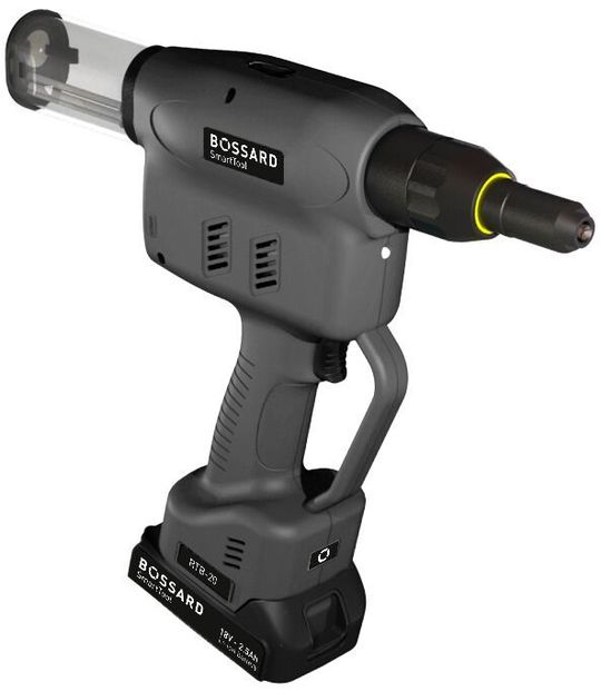 Die Bossard Smart Tools gibt es in unterschiedlichen Varianten: hier das Modell Riveting Technology 20 – für Blindniete und Schließringbolzen. Die Bossard Smart Tools gibt es in unterschiedlichen Varianten: hier das Modell Riveting Technology 20 – für Blindniete und Schließringbolzen.