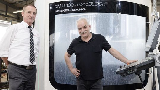 Zum besten Ergebnis kommt man immer zusammen mit dem Kunden. Harald Kosche (Geschäftsführer der Harald Kosche GmbH; rechts) und Andreas Schober (CERATIZIT Anwendungstechniker; links)