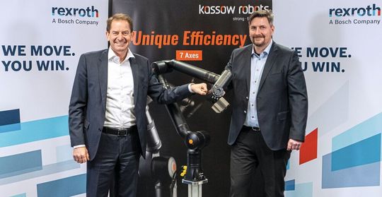 Dr. Marc Wucherer (links), Mitglied des Vorstands von Bosch Rexroth, und Kristian Kassow, Geschäftsführer und Miteigentümer von Kassow Robots, unterzeichneten die geplante Transaktion in Kopenhagen (Dänemark). Dr. Marc Wucherer (links), Mitglied des Vorstands von Bosch Rexroth, und Kristian Kassow, Geschäftsführer und Miteigentümer von Kassow Robots, unterzeichneten die geplante Transaktion in Kopenhagen (Dänemark).