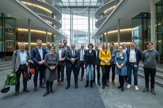 Posieren anlässlich der Gründung des überparteilichen „Parlamentskreis Fahrrad“ am 8. April 2022. Posieren anlässlich der Gründung des überparteilichen „Parlamentskreis Fahrrad“ am 8. April 2022.