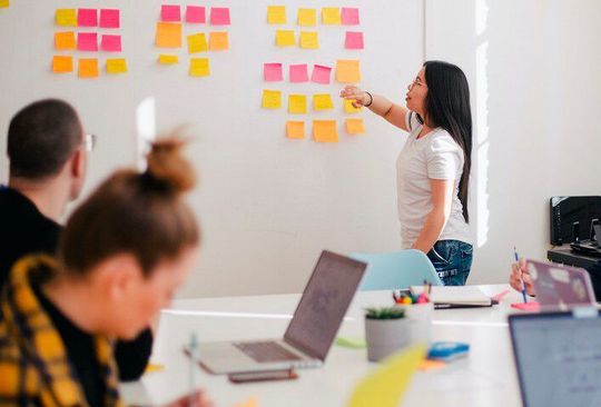 Eine Studie der Bertelsmann-Stiftung hat ans Licht gebracht, dass die Chancen auf dem Arbeitsmarkt mehr Geld zu verdienen mit sogenannten Teilqualifikationen immens steigen. Lesen Sie hier, was für Vorteile man sich in wenigen Monaten damit sichern kann. Eine Studie der Bertelsmann-Stiftung hat ans Licht gebracht, dass die Chancen auf dem Arbeitsmarkt mehr Geld zu verdienen mit sogenannten Teilqualifikationen immens steigen. Lesen Sie hier, was für Vorteile man sich in wenigen Monaten damit sichern kann.