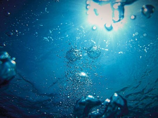 Mit Licht sollen photokatalytisch aktive Membranen in Zukunft Hormone aus Wasser entfernen (Symbolbild). Mit Licht sollen photokatalytisch aktive Membranen in Zukunft Hormone aus Wasser entfernen (Symbolbild).