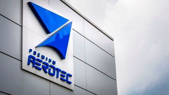 Premium Aerotec in Varel bleibt beim Mutterkonzern Airbus und wird nicht an Mubea verkauft. Das hat die große Mehrheit der Belegschaft jetzt im Rahmen eines bestehenden Vetorechts abgestimmt. Doch das hat auch Folgen. Premium Aerotec in Varel bleibt beim Mutterkonzern Airbus und wird nicht an Mubea verkauft. Das hat die große Mehrheit der Belegschaft jetzt im Rahmen eines bestehenden Vetorechts abgestimmt. Doch das hat auch Folgen.
