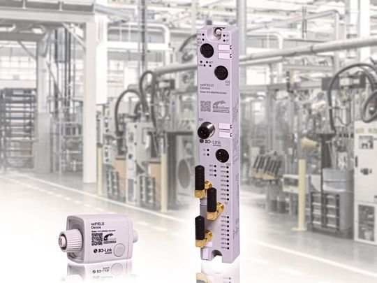 Der neue IO-Link-Wireless-Master baut auf dem bestehenden IO-Link-Standard nach IEC 61131-9 auf Der neue IO-Link-Wireless-Master baut auf dem bestehenden IO-Link-Standard nach IEC 61131-9 auf