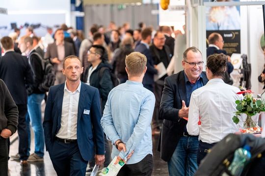 Über 430 Unternehmen aus 23 Ländern erwarten die Besucher auf der Medtec Live with T4M. Über 430 Unternehmen aus 23 Ländern erwarten die Besucher auf der Medtec Live with T4M.
