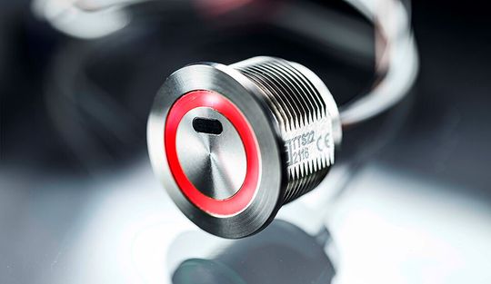 Der neue Schurter TTS RGB erweitert die technische Finesse des letztes Jahr vorgestellten TTS-Schalters um die beliebte RGB-Funktionalität. Der neue Schurter TTS RGB erweitert die technische Finesse des letztes Jahr vorgestellten TTS-Schalters um die beliebte RGB-Funktionalität.