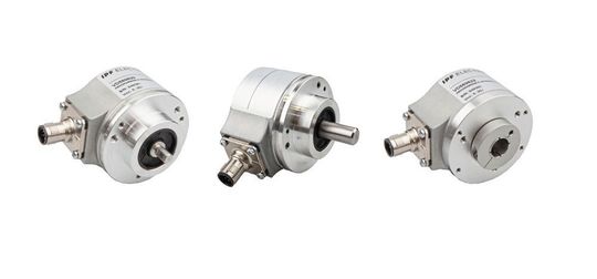 Parametrierbare inkrementale Drehgeber von IPF Electronic sind schnell einsatzbereit. Von links: VD589820 mit 6mm-Vollwelle, VD589821 mit 10mm-Vollwelle und VD589822 mit 12mm-Hohlwelle. Alle Geräte haben einen Gehäusedurchmesser von 58mm. Parametrierbare inkrementale Drehgeber von IPF Electronic sind schnell einsatzbereit. Von links: VD589820 mit 6mm-Vollwelle, VD589821 mit 10mm-Vollwelle und VD589822 mit 12mm-Hohlwelle. Alle Geräte haben einen Gehäusedurchmesser von 58mm.