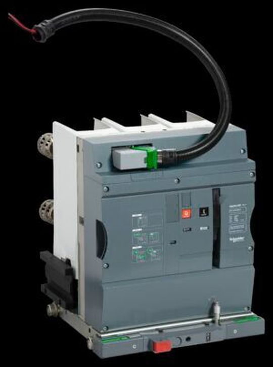 Ausgestattet mit den IoT-fähigen Temperatursensoren Easergy TH110, sollen sich die Vakuumleistungsschalter umfassend vernetzen und in digitale Systeme einbinden lassen.