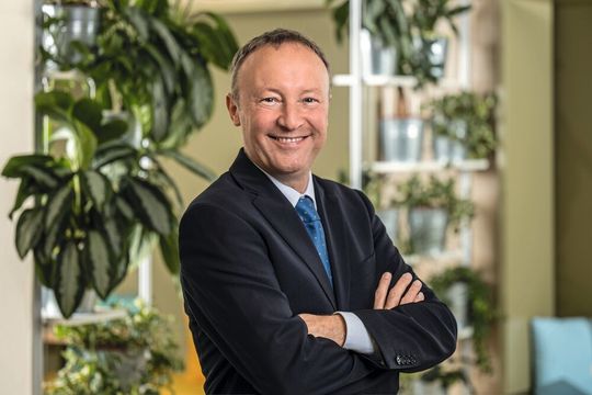 Der gebürtige Wiener Thomas Ott ist neuer CEO für Mondi Flexible Packaging and Engineered Materials. Der gebürtige Wiener Thomas Ott ist neuer CEO für Mondi Flexible Packaging and Engineered Materials.