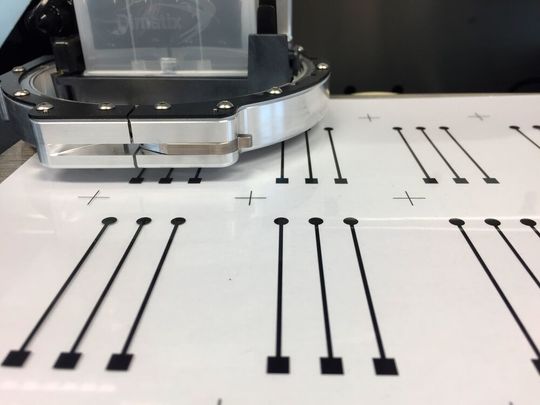 Als Projektergebnis steht eine auf Graphen und Industrieruß basierte Tinte für den Inkjet-Druck zur Verfügung, die die erwartete elektrische Leitfähigkeit und eine gute Haftung auf PU-Folien aufweist. Als Projektergebnis steht eine auf Graphen und Industrieruß basierte Tinte für den Inkjet-Druck zur Verfügung, die die erwartete elektrische Leitfähigkeit und eine gute Haftung auf PU-Folien aufweist.