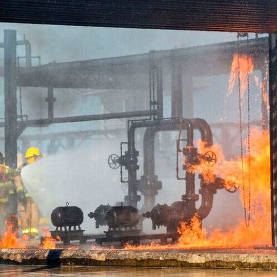 The explosion-proof intelligent inspection robots of Sevnce Petrochemical are expected to penetrate the production and applications of oil, gas, and chemical enterprises in Iran and even worldwide. The explosion-proof intelligent inspection robots of Sevnce Petrochemical are expected to penetrate the production and applications of oil, gas, and chemical enterprises in Iran and even worldwide.