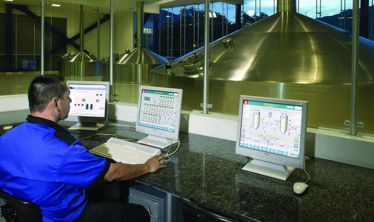 Ein Blick in die Brauerei: Leitstand zum Automatisieren von Batchprozessen Ein Blick in die Brauerei: Leitstand zum Automatisieren von Batchprozessen