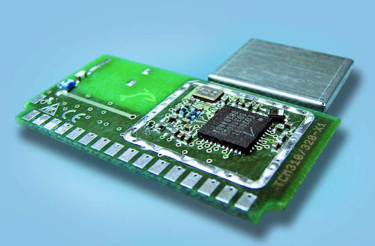 Flaggschiff: Das TCM300 ist ein bidirektionales, programmierbares Plug&Play-Modul für Dolphin-Funksysteme Flaggschiff: Das TCM300 ist ein bidirektionales, programmierbares Plug&Play-Modul für Dolphin-Funksysteme