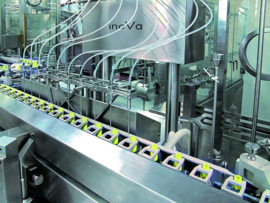 Die Füllstation arbeitet mit einem mehrstelligen Zeit-Drucksystem. (Bilder: Optima Group Pharma) Die Füllstation arbeitet mit einem mehrstelligen Zeit-Drucksystem. (Bilder: Optima Group Pharma)