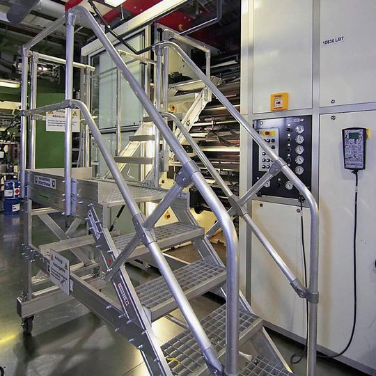 Für alle Arbeiten über dem Boden gilt: Es gibt für jede Anwendung die richtige Steighilfe, die Mitarbeitern ein sicheres Arbeiten ermöglicht. Bilder: Günzburger Steigtechnik Für alle Arbeiten über dem Boden gilt: Es gibt für jede Anwendung die richtige Steighilfe, die Mitarbeitern ein sicheres Arbeiten ermöglicht. Bilder: Günzburger Steigtechnik