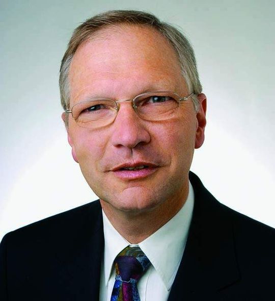 „In überschaubarer Zeit werden wir holografische Speicher haben”, ist sich Rüdiger Spies von IDC sicher. „In überschaubarer Zeit werden wir holografische Speicher haben”, ist sich Rüdiger Spies von IDC sicher.