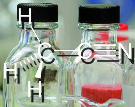 Acetonitril ist im Labor derzeit nur eingeschränkt verfügbar. Acetonitril ist im Labor derzeit nur eingeschränkt verfügbar.