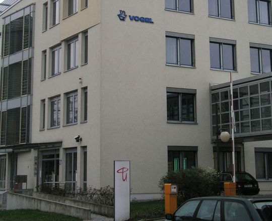 Die Vogel IT-Medien GmbH in Augsburg ist eine Tochter der Vogel Business Media, Würzburg. Sie beschäftigt derzeit etwa 80 Mitarbeiter. Die Vogel IT-Medien GmbH in Augsburg ist eine Tochter der Vogel Business Media, Würzburg. Sie beschäftigt derzeit etwa 80 Mitarbeiter.