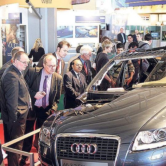 Bei Automobilen sind Zulieferer für 60% der Innovationen verantwortlich. Das veranschaulichte man bereits auf der Sonderschau Systempartner im vergangenen Jahr. Bild: Deutsche Messe AG Bei Automobilen sind Zulieferer für 60% der Innovationen verantwortlich. Das veranschaulichte man bereits auf der Sonderschau Systempartner im vergangenen Jahr. Bild: Deutsche Messe AG