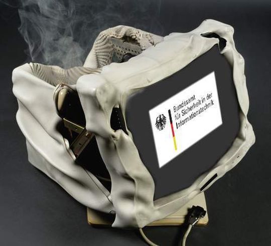 Wer glaubt, dass mit der Erstellung eines IT-Notfallhandbuches alles getan ist irrt. Wie Notfallmanagement richtig geht zeigt der neue BSI-Standard 100-4. Wer glaubt, dass mit der Erstellung eines IT-Notfallhandbuches alles getan ist irrt. Wie Notfallmanagement richtig geht zeigt der neue BSI-Standard 100-4.