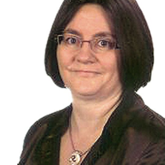Dr. Petra Rösch (Chemiestudium Uni Würzburg mit Promotion 2002) ist seit 2002 wissenschaftliche Mitarbeiterin in der Arbeitsgruppe von Prof. Jürgen Popp an der FSU Jena. Ihr Arbeitsgebiet ist die schwingungsspektroskopische Analyse und Charakterisierung von biologischen, medizinischen und pharmazeutischen Proben. Dr. Petra Rösch (Chemiestudium Uni Würzburg mit Promotion 2002) ist seit 2002 wissenschaftliche Mitarbeiterin in der Arbeitsgruppe von Prof. Jürgen Popp an der FSU Jena. Ihr Arbeitsgebiet ist die schwingungsspektroskopische Analyse und Charakterisierung von biologischen, medizinischen und pharmazeutischen Proben.