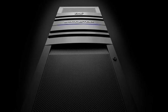 Mit der Symmetrix V-Max bietet EMC die dreifache Leistung des bisherigen Top-Systems DMX-4. Mit der Symmetrix V-Max bietet EMC die dreifache Leistung des bisherigen Top-Systems DMX-4.