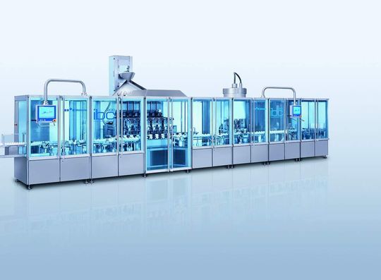 Die Integrated Bottle Center 200 ist die nach Herstellerangaben weltweit erste pharmagerechte Verpackungslinie für Tabletten in Flaschen. Bild: Uhlmann Pac-Systeme Die Integrated Bottle Center 200 ist die nach Herstellerangaben weltweit erste pharmagerechte Verpackungslinie für Tabletten in Flaschen. Bild: Uhlmann Pac-Systeme