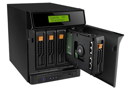 Festplattenhersteller Seagate bietet ab Mai die kompakten NAS-Systeme „BlackArmor NAS 420/440” an, die neben Windows und Mac-OS auch Linux-Versionen ab Kernel 2.6.7 unterstützen. Festplattenhersteller Seagate bietet ab Mai die kompakten NAS-Systeme „BlackArmor NAS 420/440” an, die neben Windows und Mac-OS auch Linux-Versionen ab Kernel 2.6.7 unterstützen.