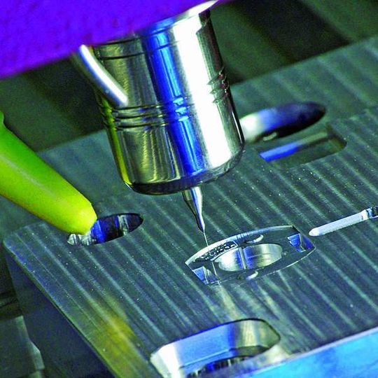 Der äußerst stabile und kompakte Werkzeughalter verfügt über eine hohe Rundlaufgenauigkeit von < 0,003 mm und ermöglicht Drehzahlen bis zu 80 000 min—1.Bild: Schunk Der äußerst stabile und kompakte Werkzeughalter verfügt über eine hohe Rundlaufgenauigkeit von < 0,003 mm und ermöglicht Drehzahlen bis zu 80 000 min—1.Bild: Schunk