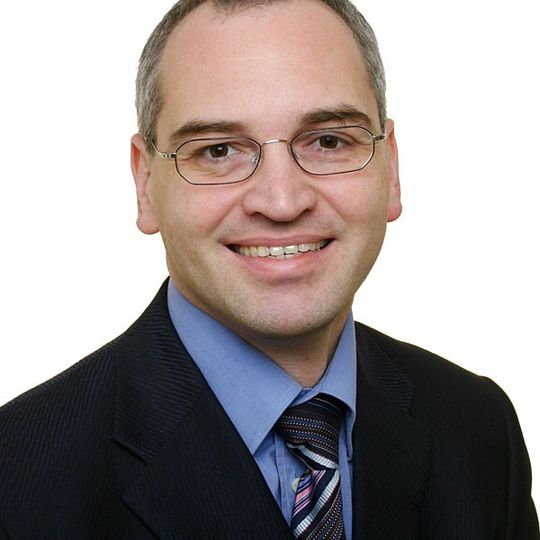 Hänchen-Entwicklungsleiter Klaus G. Wagner erläutert auf der Hannover-Messe 2009 die sieben Qualitätskriterien, die nach seiner Ansicht ein optimaler Hydraulikzylinder erfüllen muss. Hänchen-Entwicklungsleiter Klaus G. Wagner erläutert auf der Hannover-Messe 2009 die sieben Qualitätskriterien, die nach seiner Ansicht ein optimaler Hydraulikzylinder erfüllen muss.