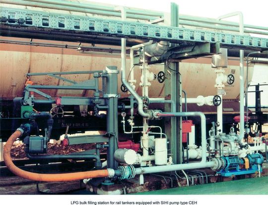 Seitenkanalpumpe vom Typ CEH zur Tankwagenentladung (Bilder: Sterling SIHI) Seitenkanalpumpe vom Typ CEH zur Tankwagenentladung (Bilder: Sterling SIHI)