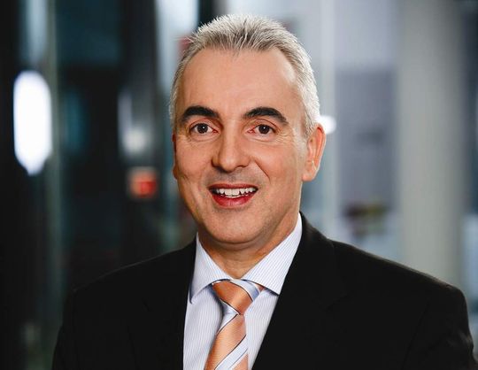 Zentraleuropa-Chef Andreas Zeitler übernimmt ab sofort auch wieder die Verantwortung für Symantecs deutsche Landesgesellschaft. Zentraleuropa-Chef Andreas Zeitler übernimmt ab sofort auch wieder die Verantwortung für Symantecs deutsche Landesgesellschaft.