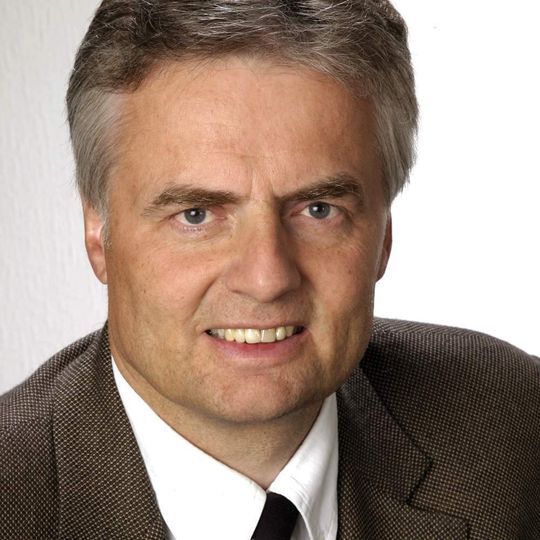 „Fassungslos sind Ingenieure immer wieder mit Patenten konfrontiert, die keine nachvollziehbare Erfindungshöhe aufweisen“, sagt Dr. Heiner Flocke, Vorstandsvorsitzender des Patentvereins.Bild: Patentverein „Fassungslos sind Ingenieure immer wieder mit Patenten konfrontiert, die keine nachvollziehbare Erfindungshöhe aufweisen“, sagt Dr. Heiner Flocke, Vorstandsvorsitzender des Patentvereins.Bild: Patentverein