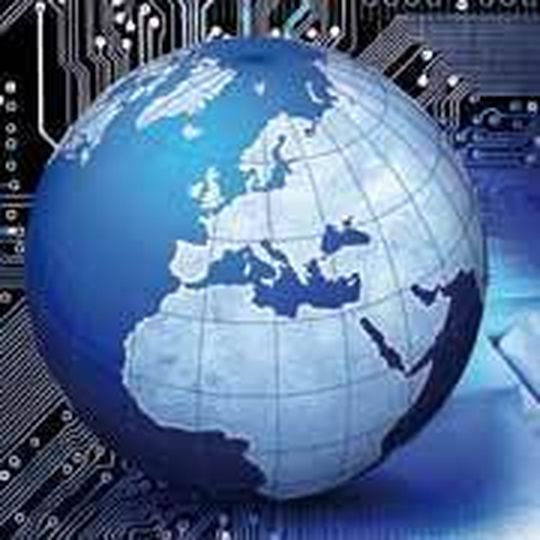 Das Internet mit seinen zahlreichen Onlinebörsen ist ein wichtiger Vertriebskanal für Autohändler. Das Internet mit seinen zahlreichen Onlinebörsen ist ein wichtiger Vertriebskanal für Autohändler.