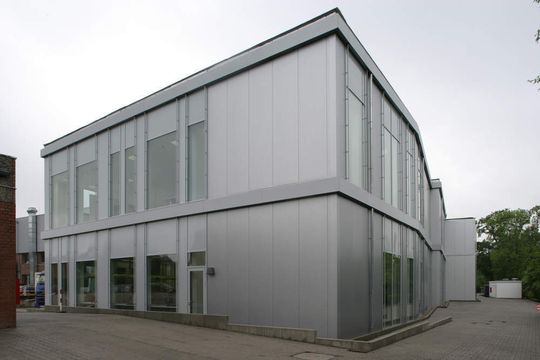 Das neue Entwicklungs- und Upscaling Center von Rottendorf Pharma. Das neue Entwicklungs- und Upscaling Center von Rottendorf Pharma.