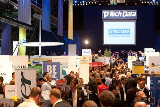 2.400 Fachhandelspartner kamen in die Münchener Zenit-Halle zur Hausmesse von Tech Data. 2.400 Fachhandelspartner kamen in die Münchener Zenit-Halle zur Hausmesse von Tech Data.