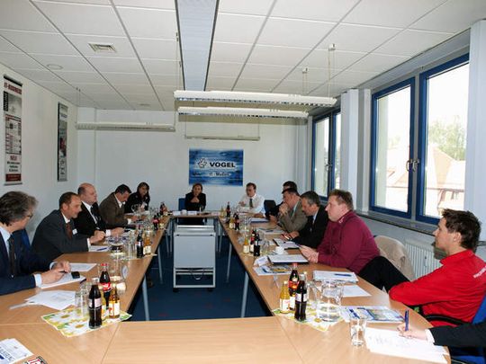 Zehn Experten diskutierten mit IT-BUSINESS beim Virtualisierungs-Roundtable. Zehn Experten diskutierten mit IT-BUSINESS beim Virtualisierungs-Roundtable.