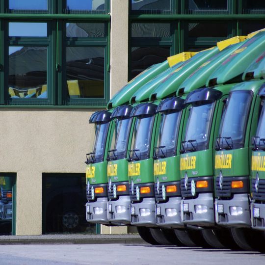 Grüner Fuhrpark: Der neue 24plus-Partner Lohmöller ist mit Euro 4 und 5 umweltgerecht unterwegs. Bild: LSL Lohmöller Grüner Fuhrpark: Der neue 24plus-Partner Lohmöller ist mit Euro 4 und 5 umweltgerecht unterwegs. Bild: LSL Lohmöller