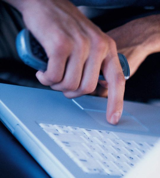 Mit DSL erhalten Computer einen schnellen WAN-Anschluss bei gleichzeitiger Telefon-Kompatibilität Mit DSL erhalten Computer einen schnellen WAN-Anschluss bei gleichzeitiger Telefon-Kompatibilität