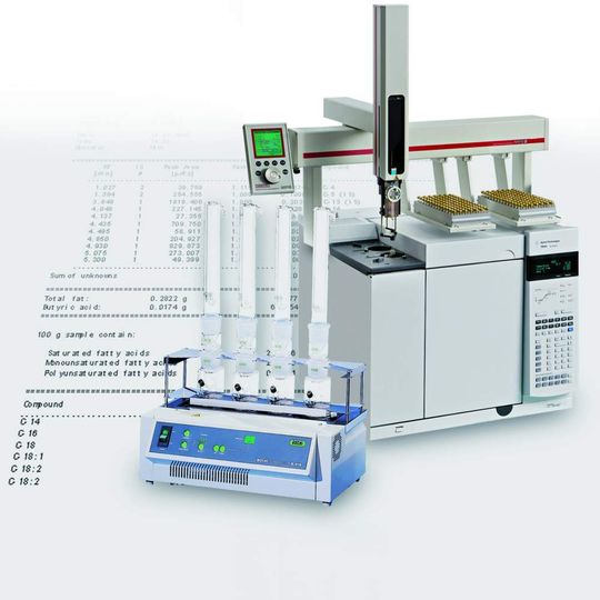Abb. 1: Der Fat Analyzer für die patentierte Caviezel-Methode: Die Report-Software liefert detaillierte Angaben zum Gesamt- und Milchfettgehalt von Lebens- und Futtermitteln. Abb. 1: Der Fat Analyzer für die patentierte Caviezel-Methode: Die Report-Software liefert detaillierte Angaben zum Gesamt- und Milchfettgehalt von Lebens- und Futtermitteln.