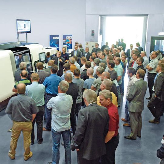 Die Teilnehmer zeigten sich angetan vom professionellen Ablauf, den praktischen Vorführungen und nicht zuletzt von den fachlich hochwertigen Referenten des Hightech-Seminars in Kapfenberg. Bild: DMG Die Teilnehmer zeigten sich angetan vom professionellen Ablauf, den praktischen Vorführungen und nicht zuletzt von den fachlich hochwertigen Referenten des Hightech-Seminars in Kapfenberg. Bild: DMG