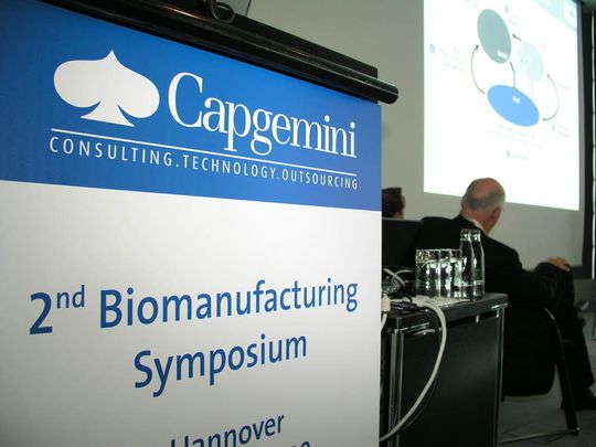 Im zweiten Symposium „Biomanufacturing“ wurden die aktuellen Trends der biopharmazeutischen Produktion diskutiert. Im zweiten Symposium „Biomanufacturing“ wurden die aktuellen Trends der biopharmazeutischen Produktion diskutiert.