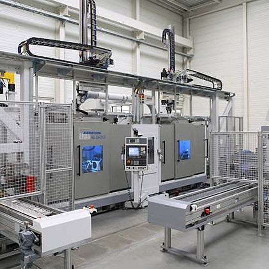 Die Werkzeugmaschinen-Industrie stellt sich um: Hier ein Fertigungssystem zur Bearbeitung von Elektromotorenwellen. Die Werkzeugmaschinen-Industrie stellt sich um: Hier ein Fertigungssystem zur Bearbeitung von Elektromotorenwellen.