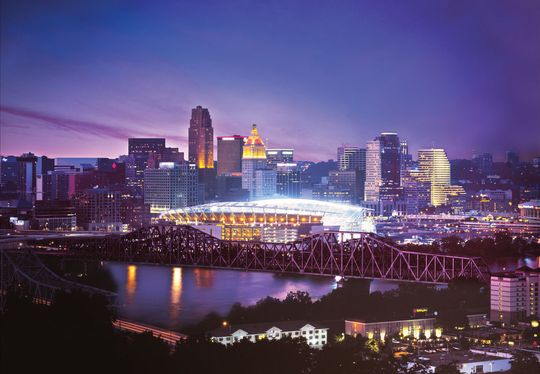 Der Biotech-Cluster in Cincinnati, USA, vereint Arbeitsmöglichkeiten und -infrastruktur mit vielfältigen Freizeitmöglichkeiten. (Bilder: m/e brand communication) Der Biotech-Cluster in Cincinnati, USA, vereint Arbeitsmöglichkeiten und -infrastruktur mit vielfältigen Freizeitmöglichkeiten. (Bilder: m/e brand communication)