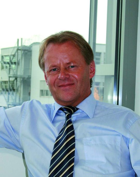 Bernd Lippmann, Leiter des Automotive-Testzentrums von Tyco in Bensheim vertritt die Strategie eines engen Kontakts zwischen Entwicklung und Test Bernd Lippmann, Leiter des Automotive-Testzentrums von Tyco in Bensheim vertritt die Strategie eines engen Kontakts zwischen Entwicklung und Test